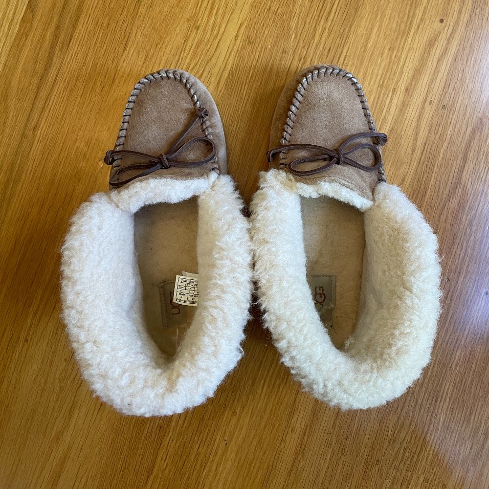 Ugg Alena Moccasin Slippers Size 9
